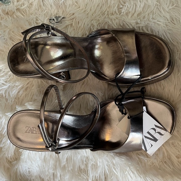 New Zara Strappy Platform Silver Metallic Block Heel Sandals Size 9 - Picture 3 of 13